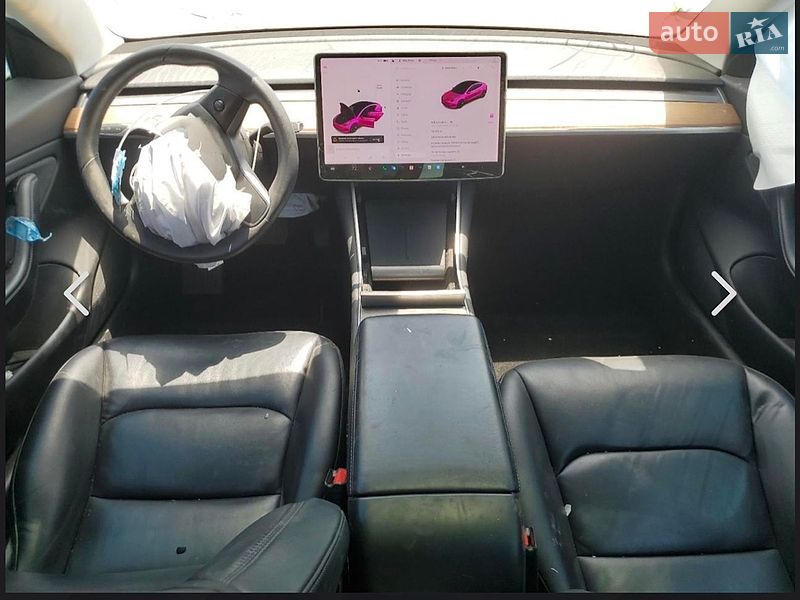 Седан Tesla Model 3 2019 в Луцьку