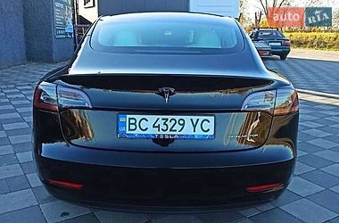Седан Tesla Model 3 2021 в Львове