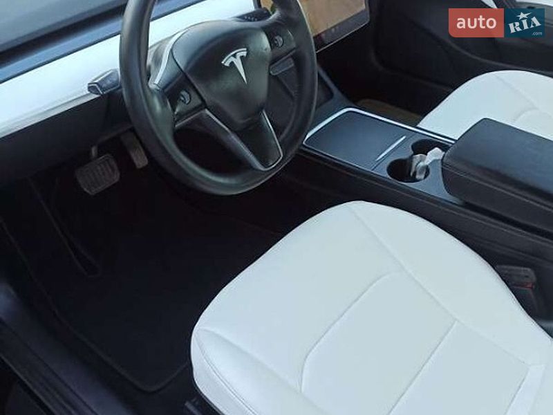 Седан Tesla Model 3 2021 в Львові фото 5 Седан Tesla Model 3 2021 в Львові