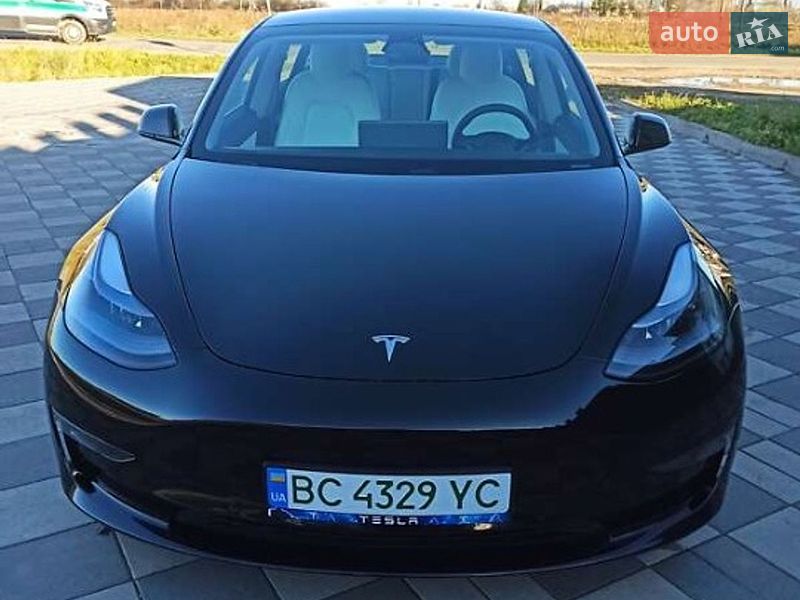Tesla Model 3 2021