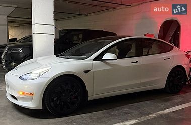 Седан Tesla Model 3 2022 в Одессе