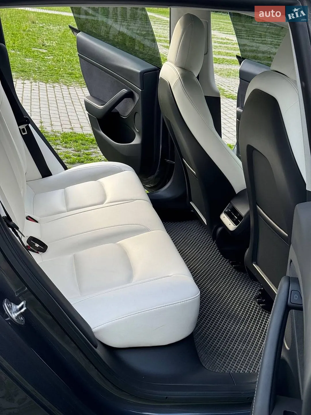 2022 Tesla Model 3 - мініатюра 20