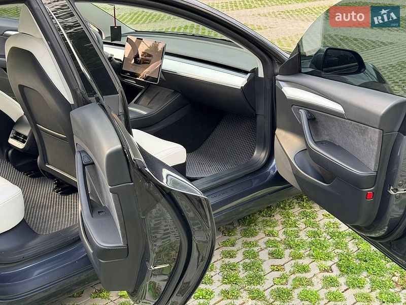 Седан Tesla Model 3 2022 в Харкові