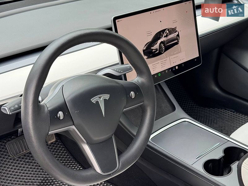 Седан Tesla Model 3 2022 в Харкові