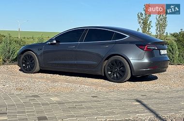 Седан Tesla Model 3 2018 в Одесі