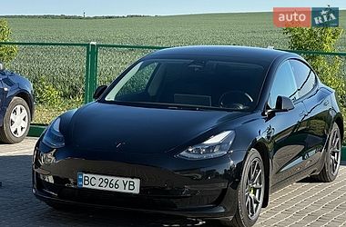 Седан Tesla Model 3 2022 в Тернополе