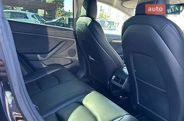 Седан Tesla Model 3 2022 в Тернополе