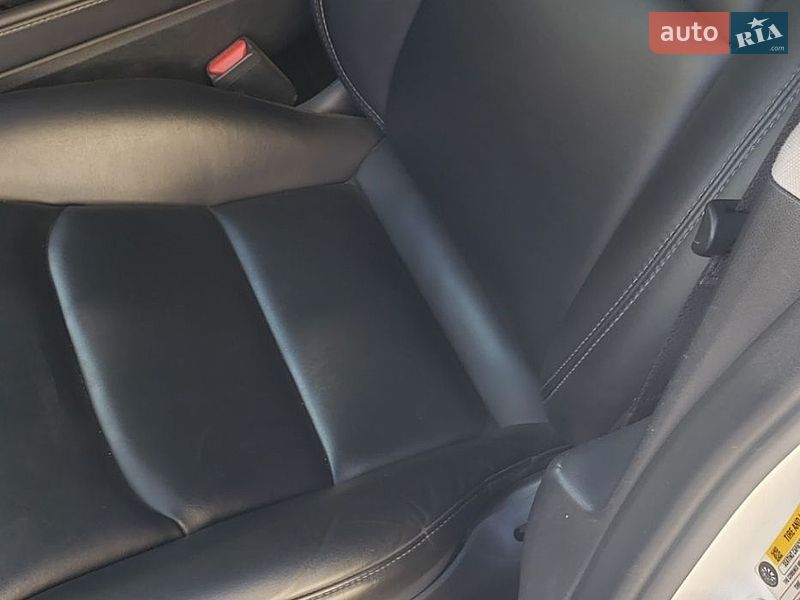 Седан Tesla Model 3 2022 в Збараже