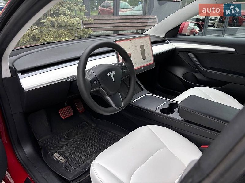 Седан Tesla Model 3 2021 в Львове фото 18 Седан Tesla Model 3 2021 в Львове