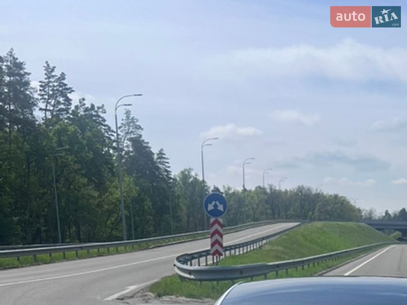 Седан Tesla Model 3 2021 в Киеве
