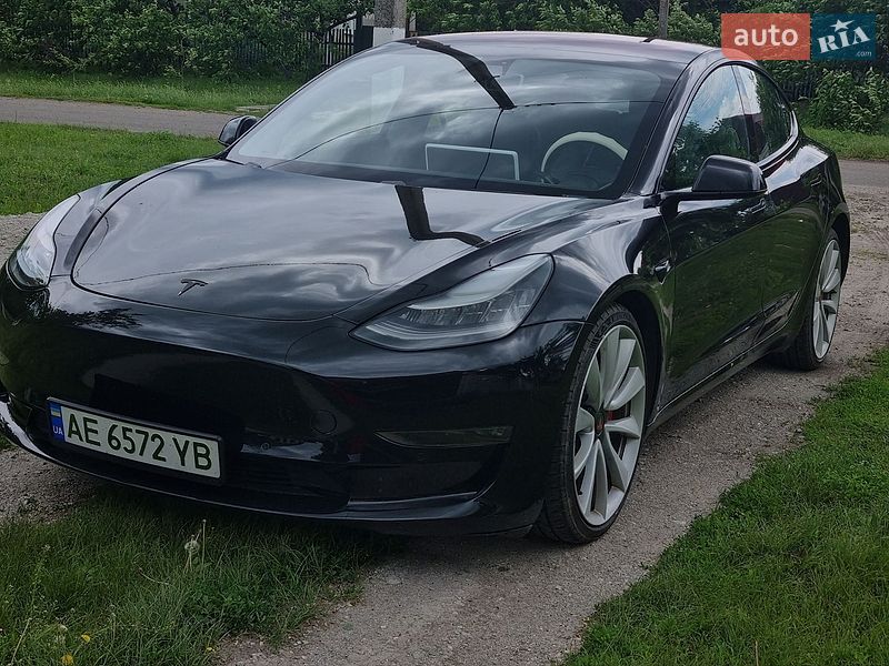 Седан Tesla Model 3 2018 в Дніпрі