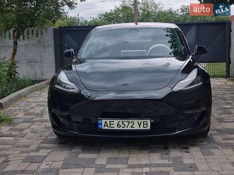 Седан Tesla Model 3 2018 в Дніпрі