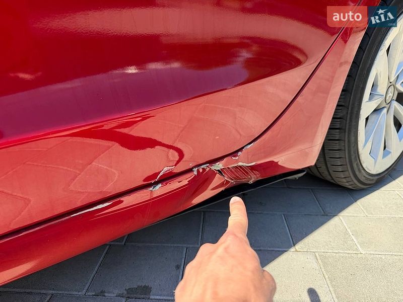 Седан Tesla Model 3 2022 в Луцке