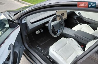 Седан Tesla Model 3 2024 в Києві