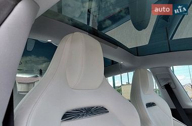 Седан Tesla Model 3 2024 в Києві