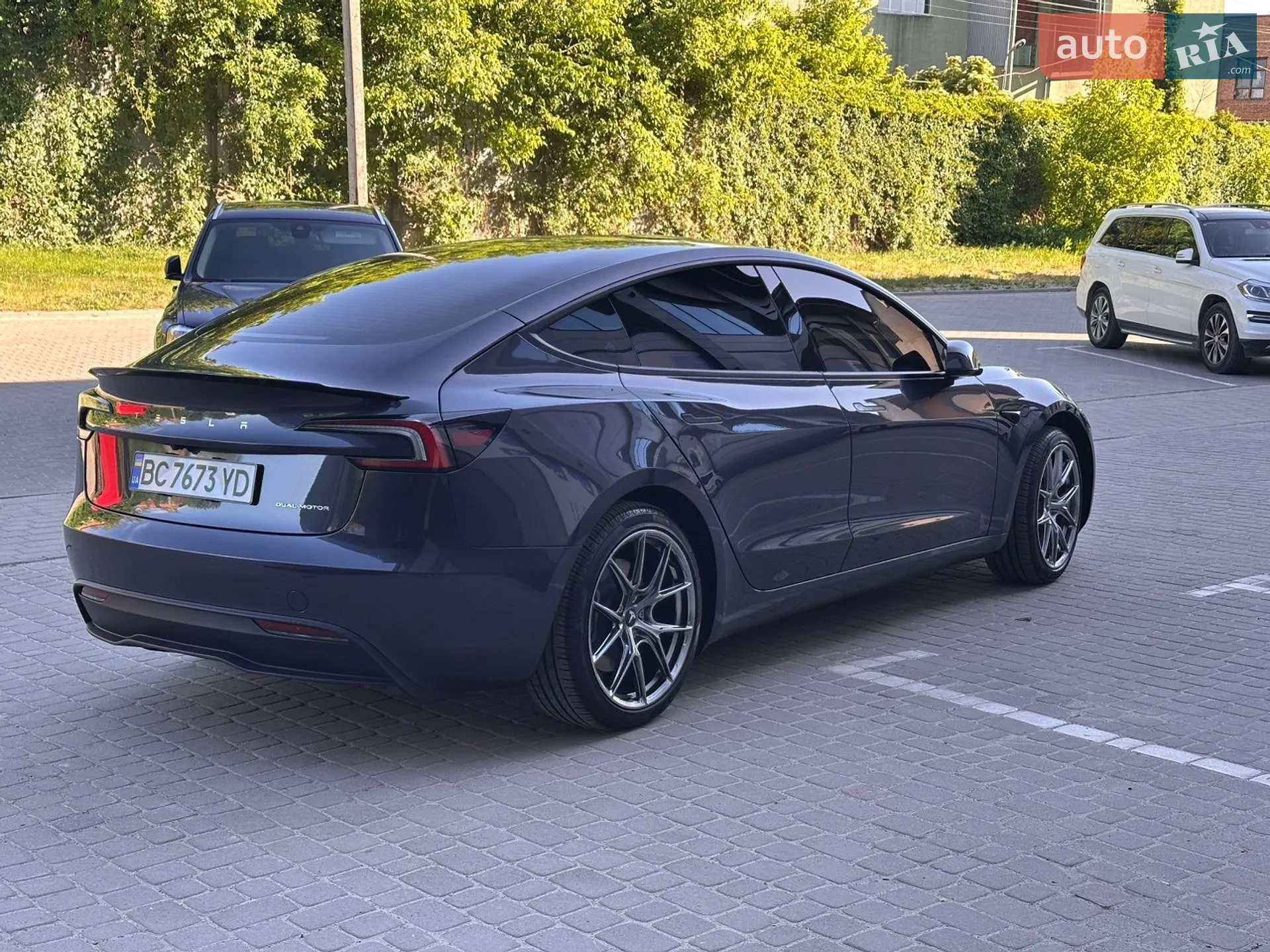 Tesla Model 3 2024 VIN 5YJ3E1EB0SF892253 фото оголошення 10 з 16