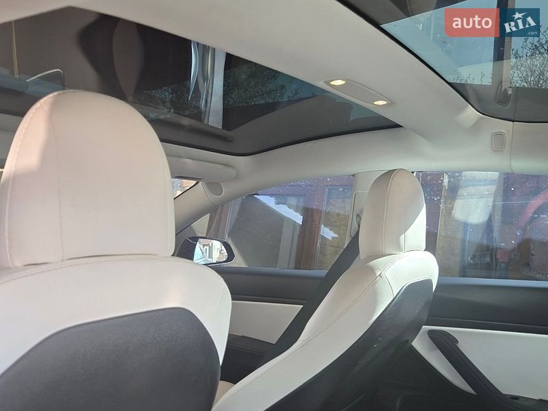 Седан Tesla Model 3 2019 в Хусте