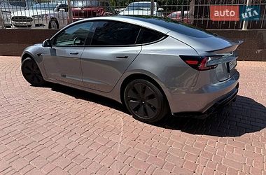 Седан Tesla Model 3 2025 в Одессе