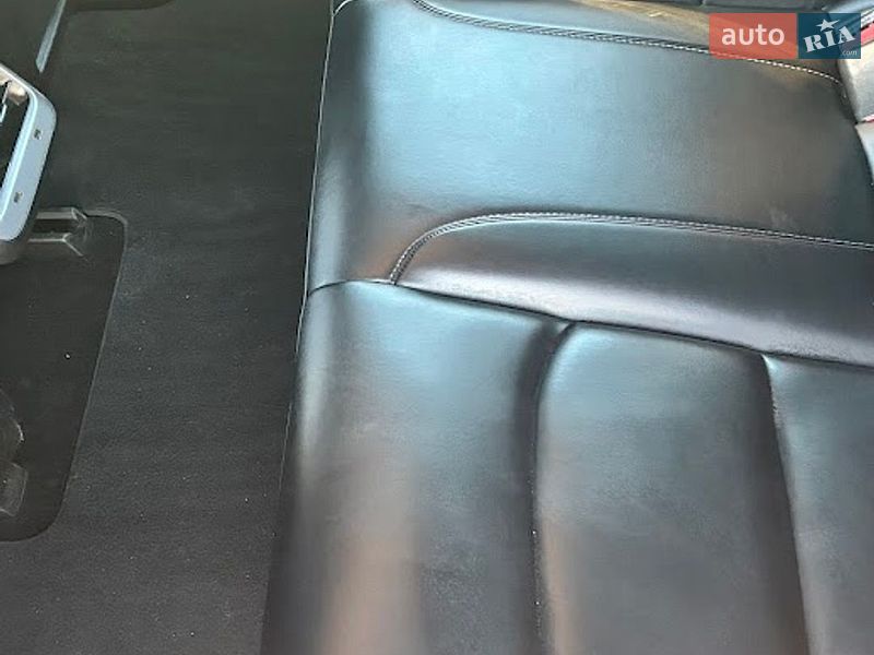Седан Tesla Model 3 2020 в Києві