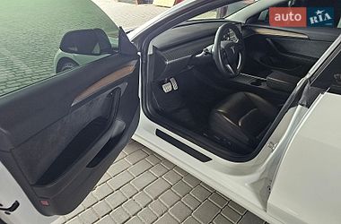Седан Tesla Model 3 2021 в Одесі