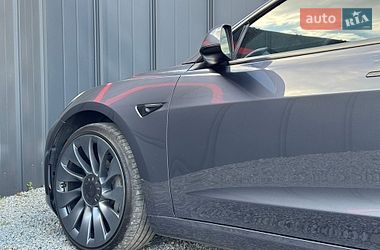 Седан Tesla Model 3 2022 в Луцьку
