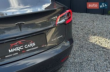 Седан Tesla Model 3 2022 в Луцьку