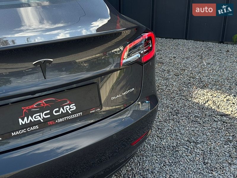 Седан Tesla Model 3 2022 в Луцьку