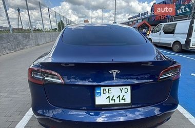 Седан Tesla Model 3 2022 в Первомайську