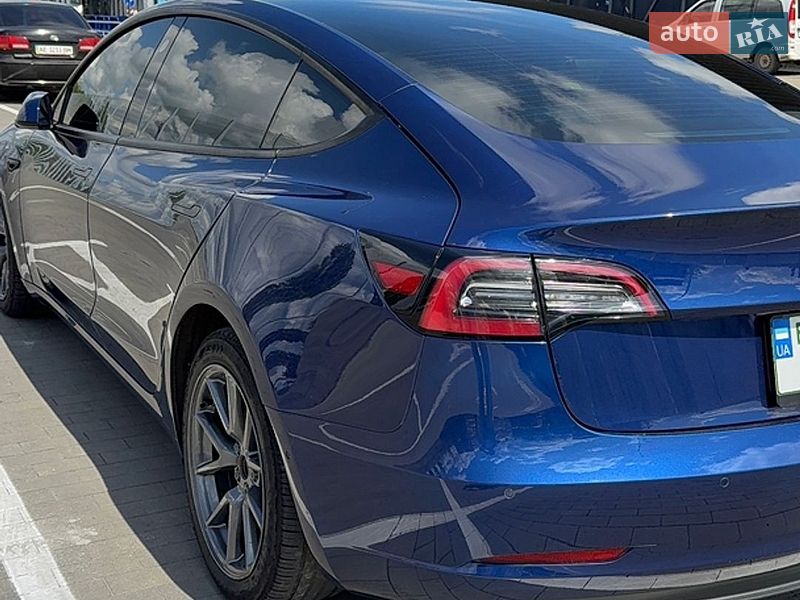 Седан Tesla Model 3 2022 в Первомайську фото 12 Седан Tesla Model 3 2022 в Первомайську