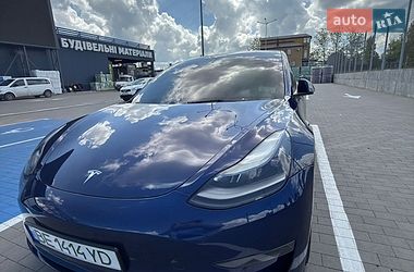 Седан Tesla Model 3 2022 в Первомайську