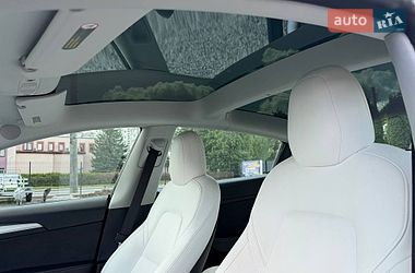 Седан Tesla Model 3 2021 в Хмельницком