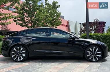 Седан Tesla Model 3 2024 в Києві