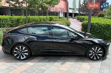 Седан Tesla Model 3 2024 в Києві