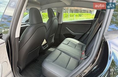 Седан Tesla Model 3 2024 в Києві