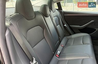 Седан Tesla Model 3 2024 в Києві