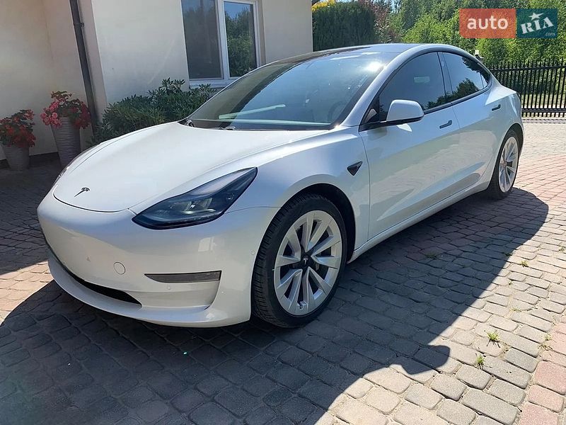Седан Tesla Model 3 2021 в Одессе