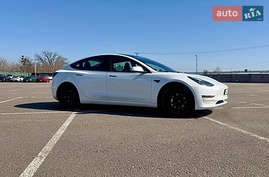 Седан Tesla Model 3 2022 в Києві