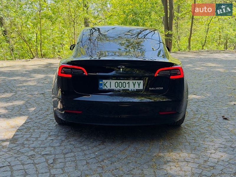 Седан Tesla Model 3 2022 в Києві