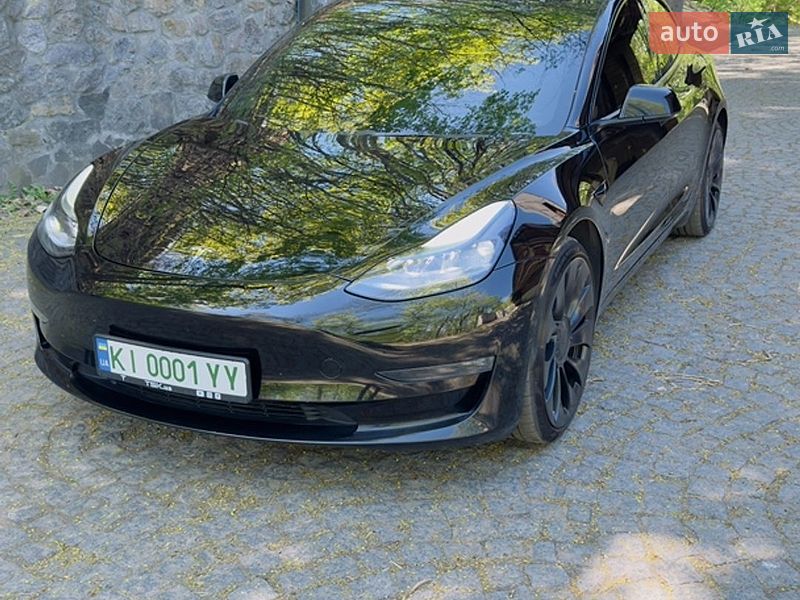 Седан Tesla Model 3 2022 в Києві