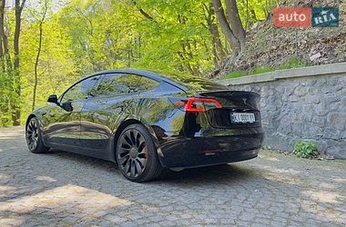 Седан Tesla Model 3 2022 в Києві
