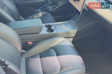 Седан Tesla Model 3 2022 в Києві