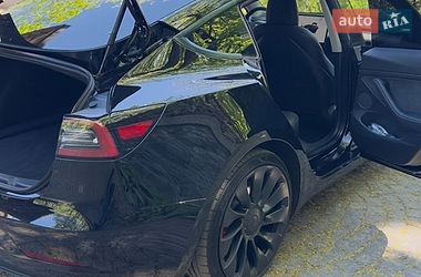 Седан Tesla Model 3 2022 в Києві