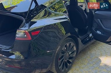 Седан Tesla Model 3 2022 в Києві