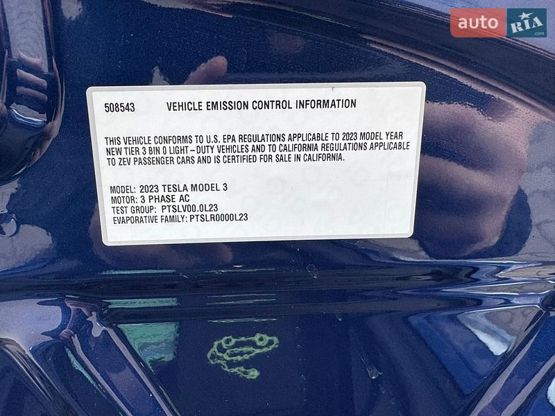 Седан Tesla Model 3 2023 в Ивано-Франковске