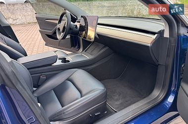 Седан Tesla Model 3 2023 в Ивано-Франковске