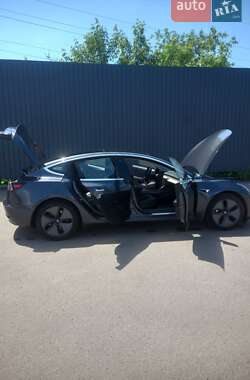 Седан Tesla Model 3 2018 в Полтаві