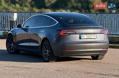 Седан Tesla Model 3 2018 в Кременчуге