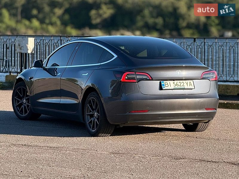 Седан Tesla Model 3 2018 в Кременчуге
