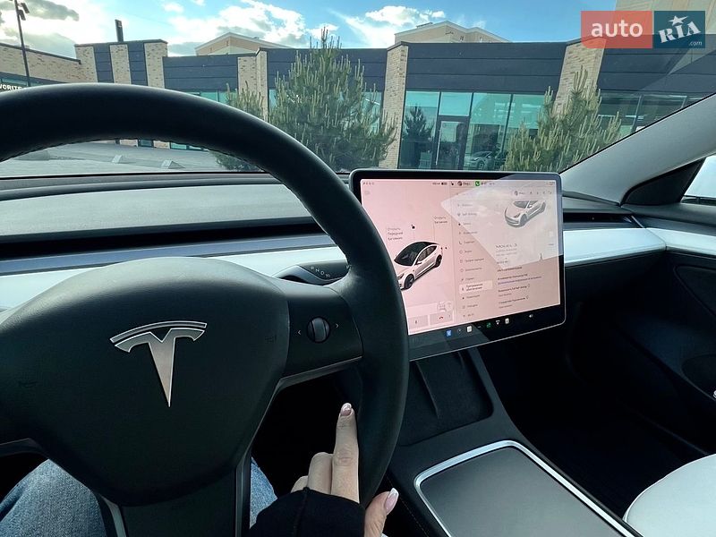 Седан Tesla Model 3 2021 в Хмельницькому