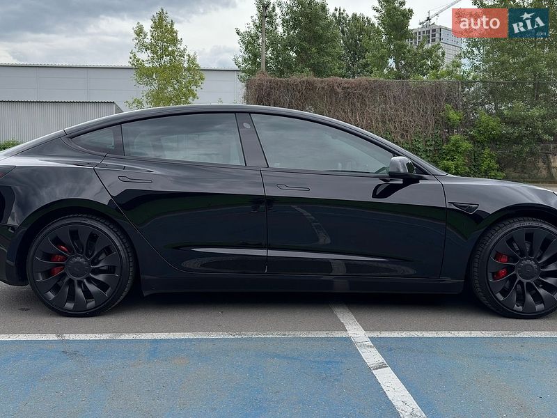 Седан Tesla Model 3 2022 в Киеве фото 10 Седан Tesla Model 3 2022 в Киеве
